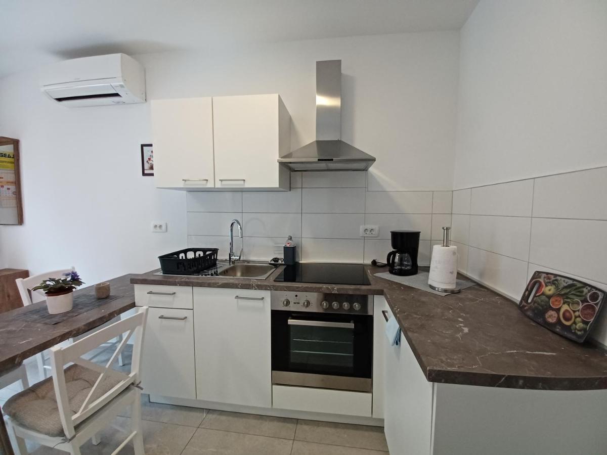 Apartments Leon 1 Novigrad  Zewnętrze zdjęcie